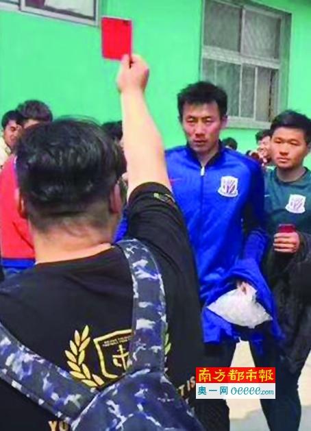 该片由张歆艺导演，张歆艺、王栎鑫、谭维维、陈哲远、于莎莎、孙骁骁、曾一竣、张若星主演，将于2018年2月9日正式上映